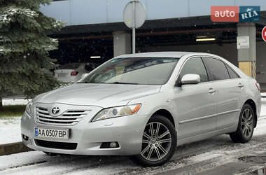 Седан Toyota Camry 2008 в Киеве