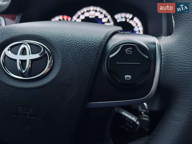 Седан Toyota Camry 2011 в Киеве фото 51 Седан Toyota Camry 2011 в Киеве