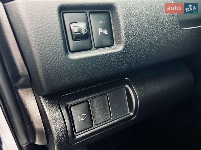 Седан Toyota Camry 2011 в Киеве фото 53 Седан Toyota Camry 2011 в Киеве