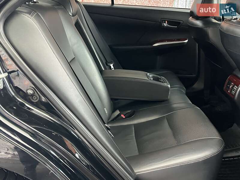 Седан Toyota Camry 2011 в Киеве фото 40 Седан Toyota Camry 2011 в Киеве