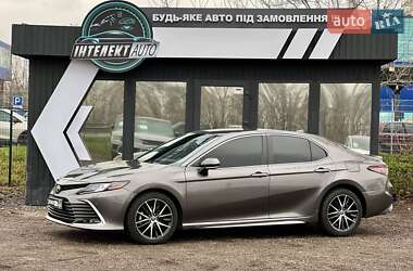 Седан Toyota Camry 2021 в Киеве