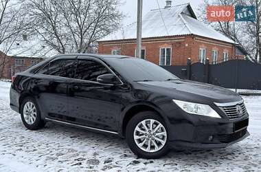 Седан Toyota Camry 2012 в Ахтырке