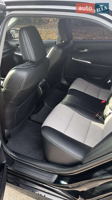 Седан Toyota Camry 2014 в Києві