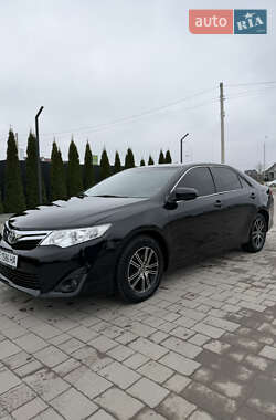 Седан Toyota Camry 2015 в Каменец-Подольском
