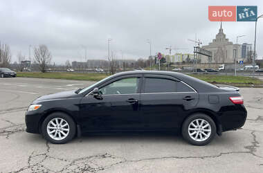 Седан Toyota Camry 2011 в Києві