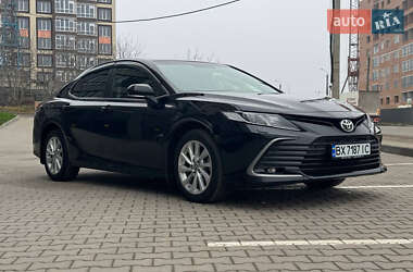 Седан Toyota Camry 2023 в Хмельницком