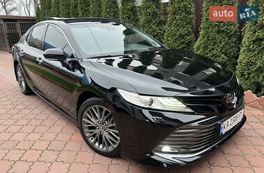 Седан Toyota Camry 2019 в Броварах