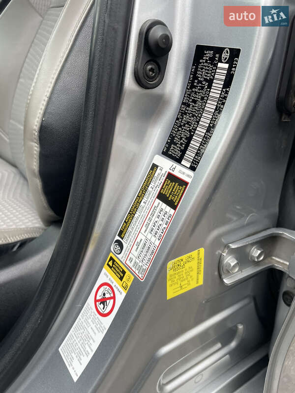 Седан Toyota Camry 2015 в Києві