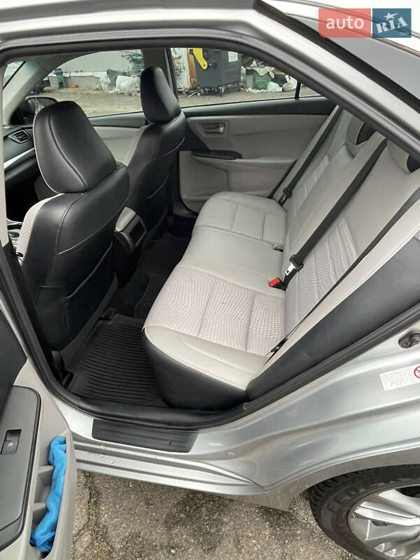 Седан Toyota Camry 2015 в Києві