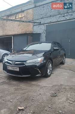 Седан Toyota Camry 2015 в Киеве