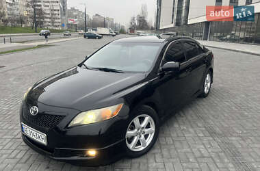 Седан Toyota Camry 2006 в Дніпрі
