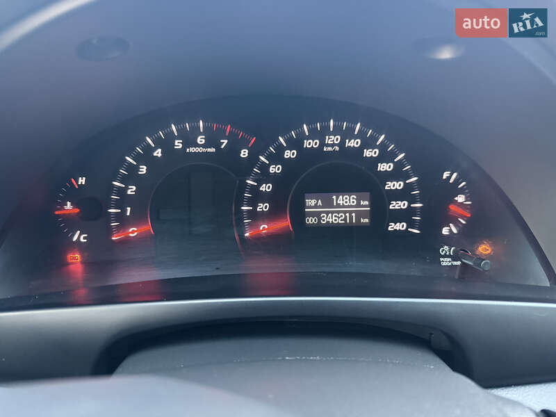 Седан Toyota Camry 2006 в Харкові