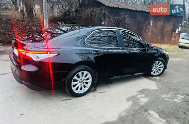 Седан Toyota Camry 2017 в Виннице