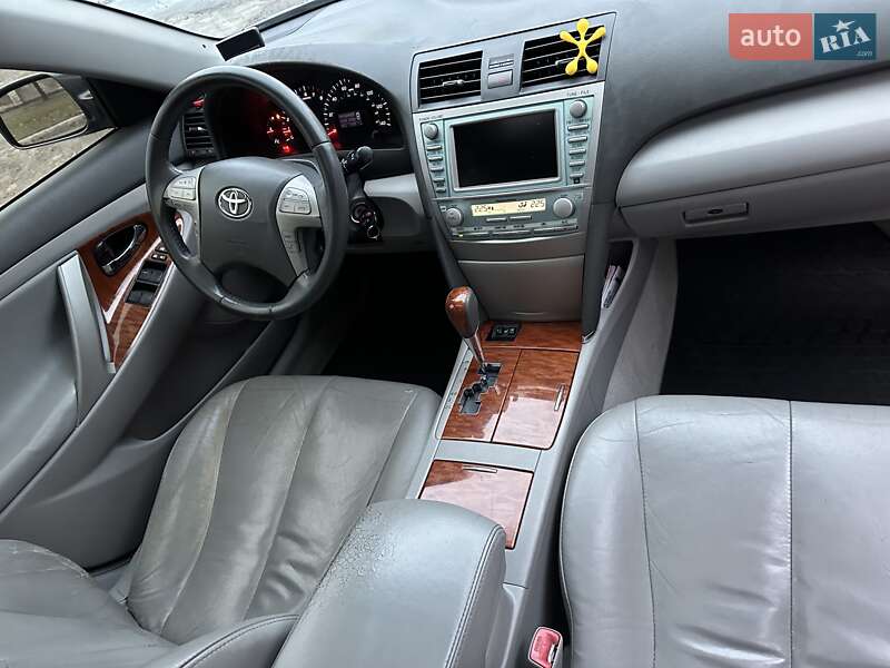 Седан Toyota Camry 2007 в Києві