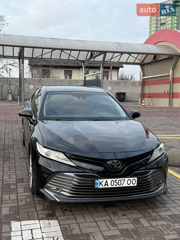 Toyota Camry 2018