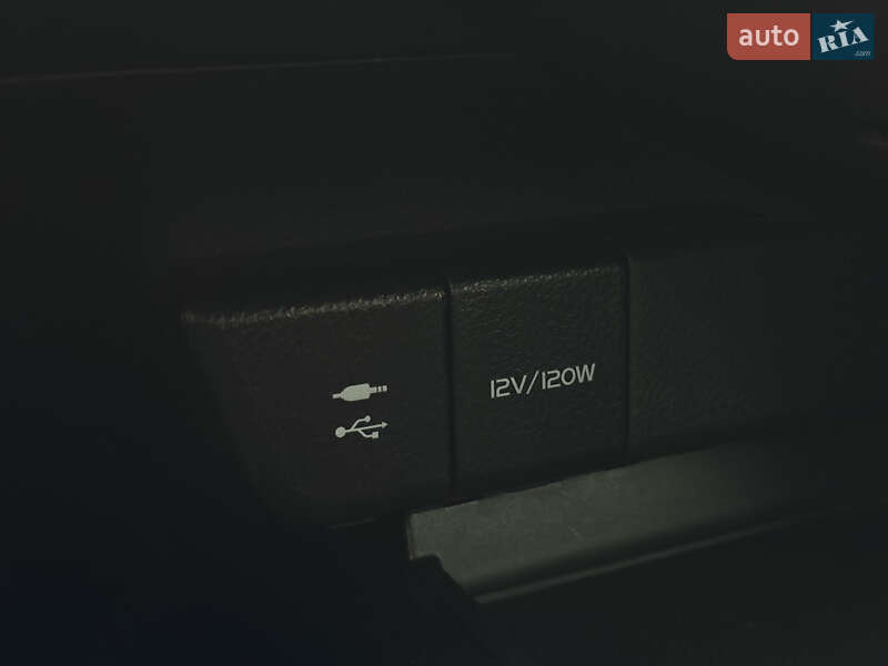 Седан Toyota Camry 2018 в Харкові фото 29 Седан Toyota Camry 2018 в Харкові