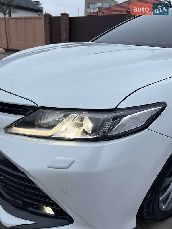 Седан Toyota Camry 2018 в Павлограде