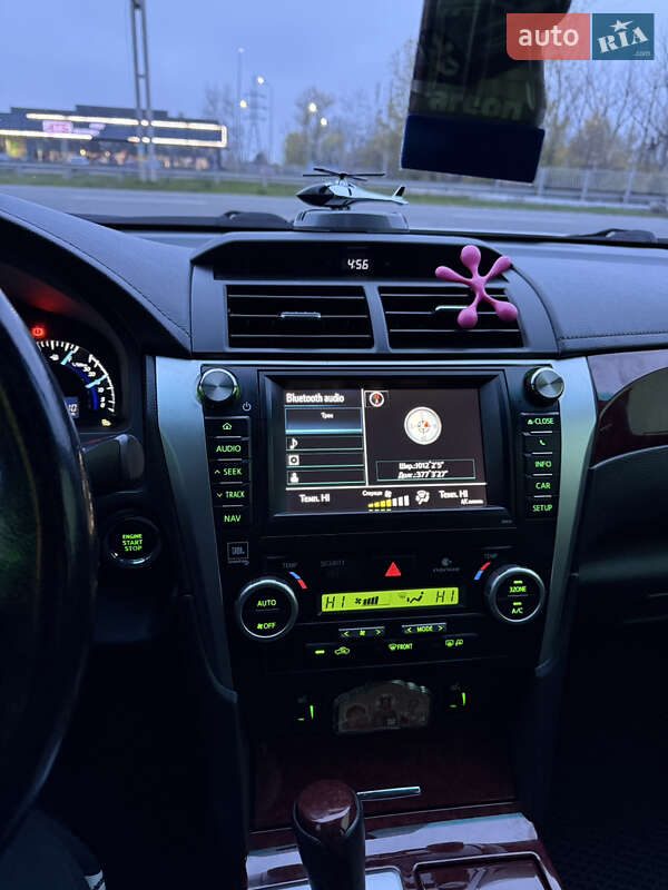 Седан Toyota Camry 2012 в Дніпрі