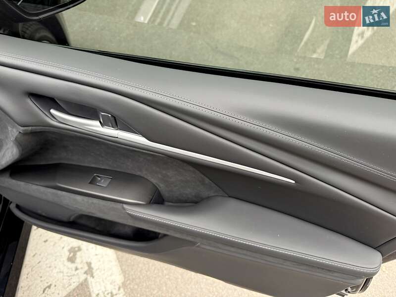 Седан Toyota Camry 2024 в Києві