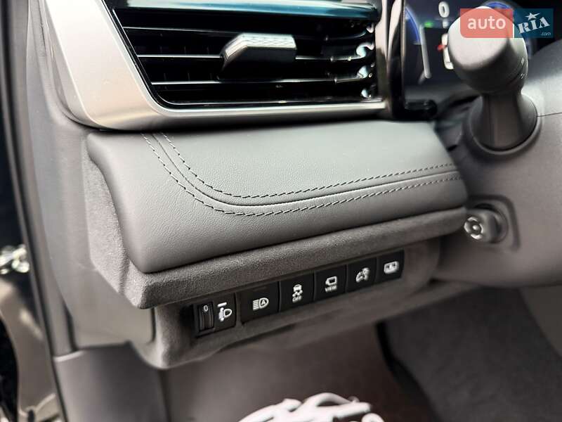 Седан Toyota Camry 2024 в Києві