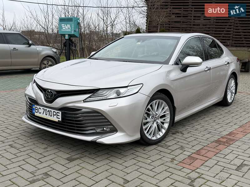 Toyota Camry 2018
