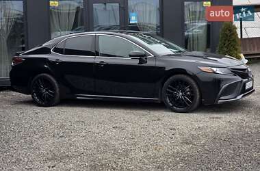 Седан Toyota Camry 2022 в Тернополі