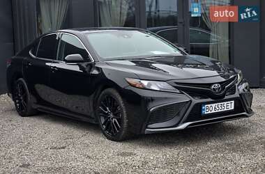 Седан Toyota Camry 2022 в Тернополі