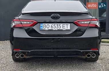 Седан Toyota Camry 2022 в Тернополі