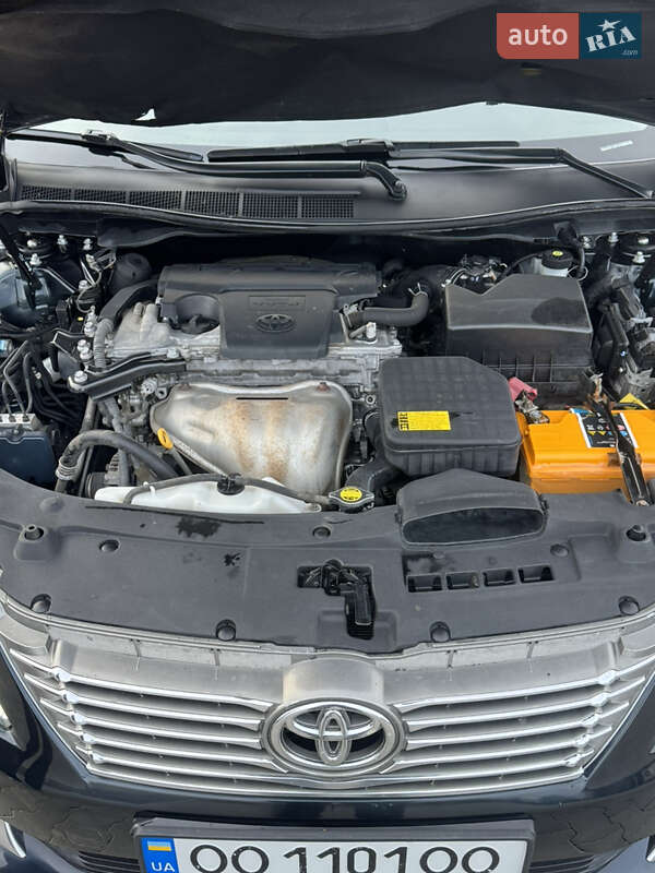 Седан Toyota Camry 2012 в Врадіївці