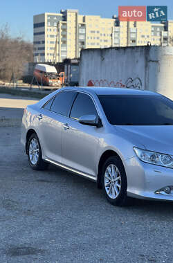 Седан Toyota Camry 2015 в Харкові