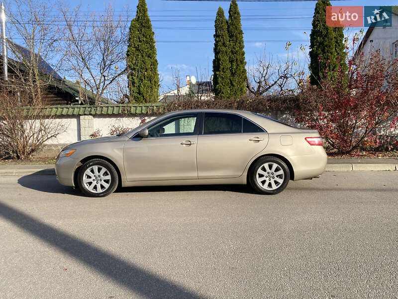 Седан Toyota Camry 2008 в Киеве