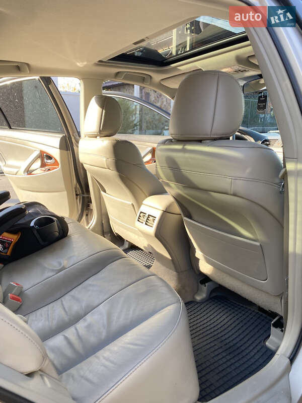 Седан Toyota Camry 2008 в Киеве