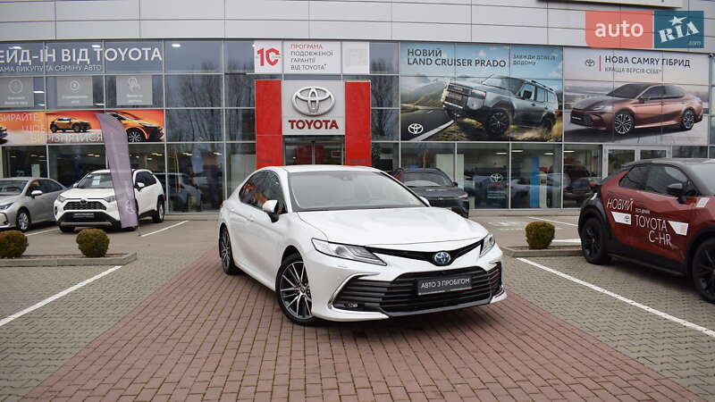 Седан Toyota Camry 2023 в Житомирі