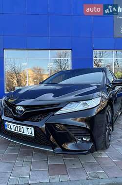 Седан Toyota Camry 2020 в Харькове