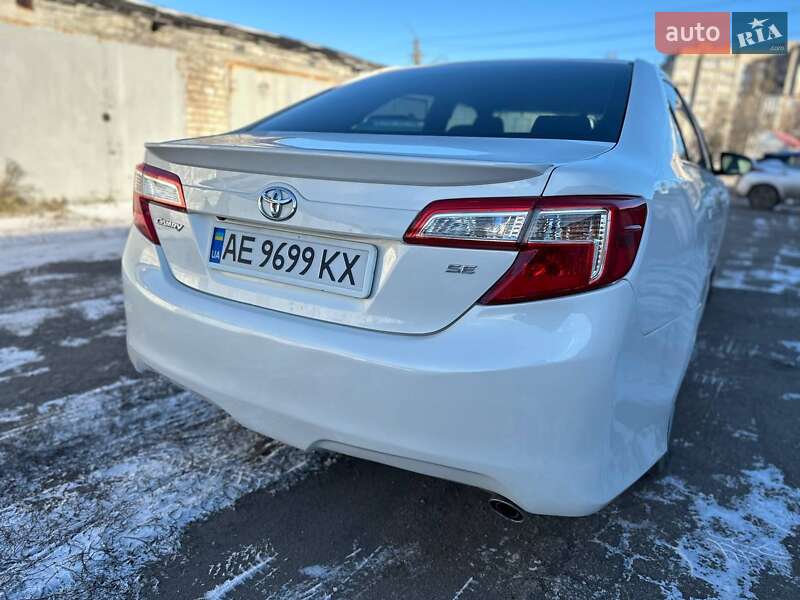 Седан Toyota Camry 2014 в Кам'янському