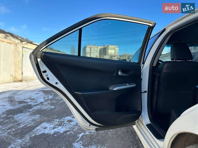 Седан Toyota Camry 2014 в Кам'янському