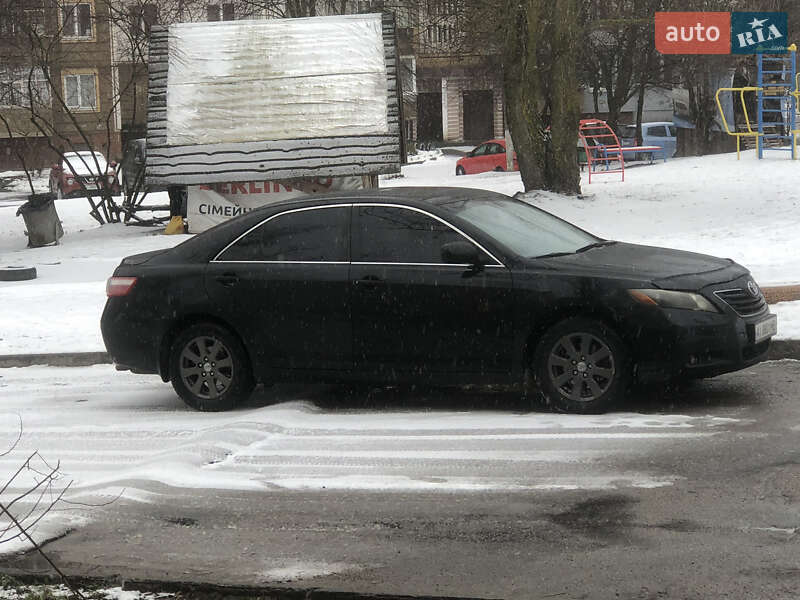 Седан Toyota Camry 2008 в Киеве