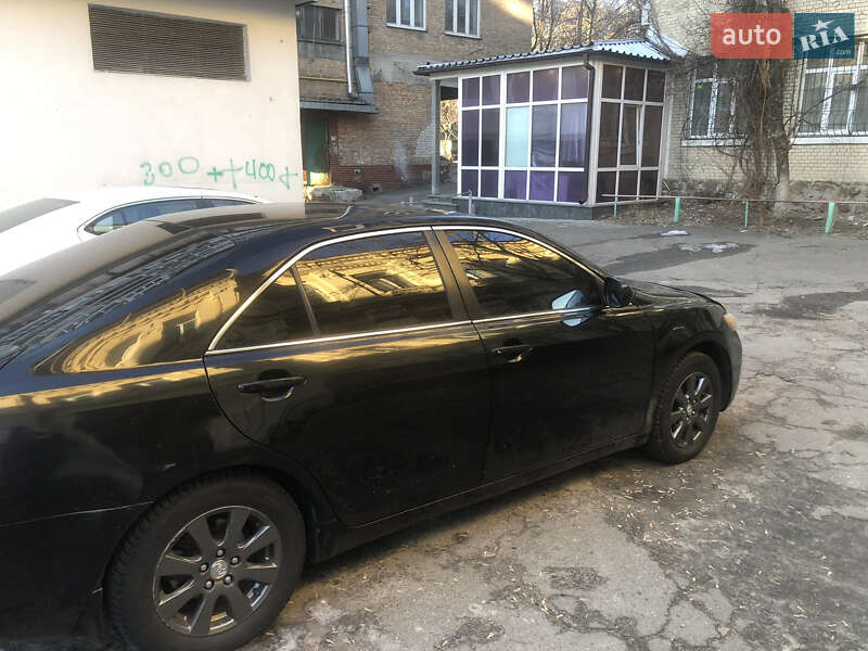 Седан Toyota Camry 2008 в Киеве