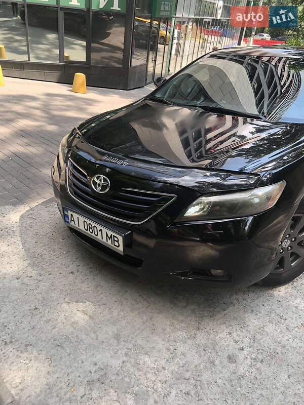 Седан Toyota Camry 2008 в Киеве