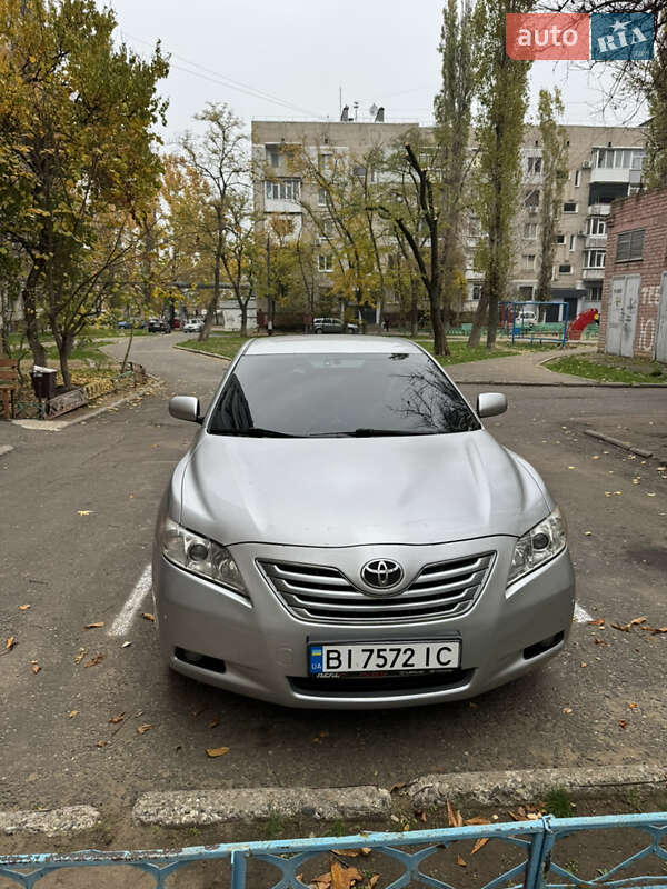 Седан Toyota Camry 2006 в Николаеве