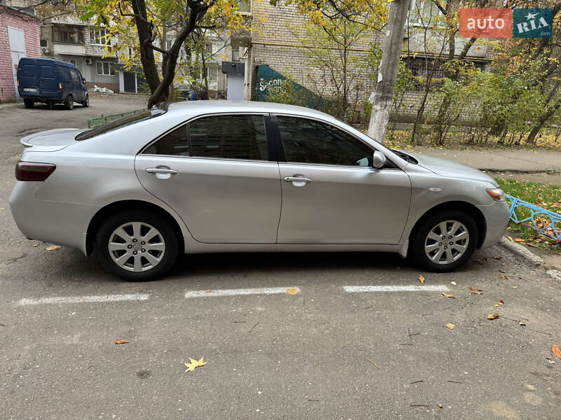 Седан Toyota Camry 2006 в Николаеве