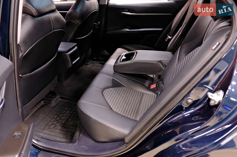 Седан Toyota Camry 2021 в Одесі