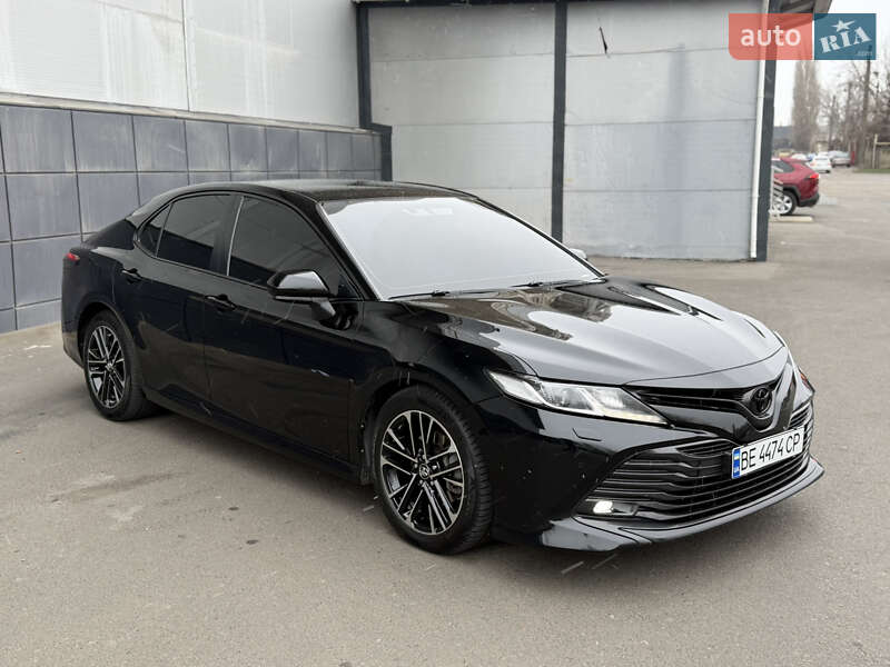 Седан Toyota Camry 2018 в Одессе