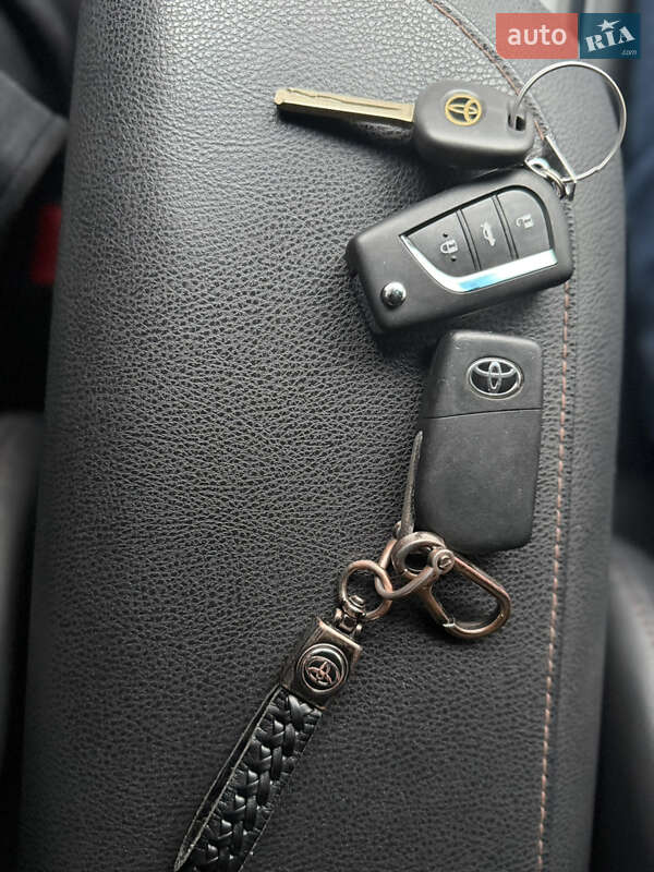 Седан Toyota Camry 2018 в Одессе