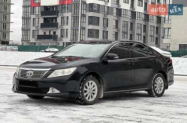 Седан Toyota Camry 2011 в Києві