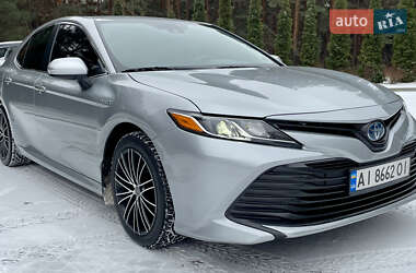 Седан Toyota Camry 2019 в Обухове