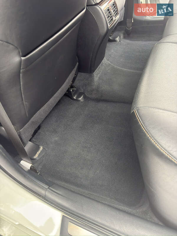 Седан Toyota Camry 2016 в Киеве