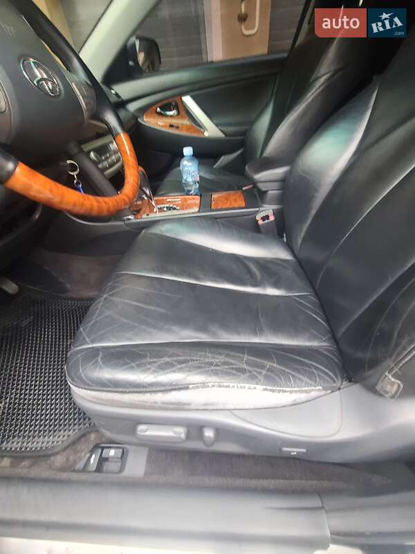 Седан Toyota Camry 2008 в Дніпрі