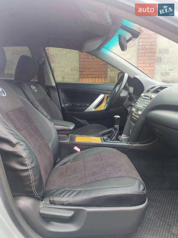 Седан Toyota Camry 2007 в Красилові
