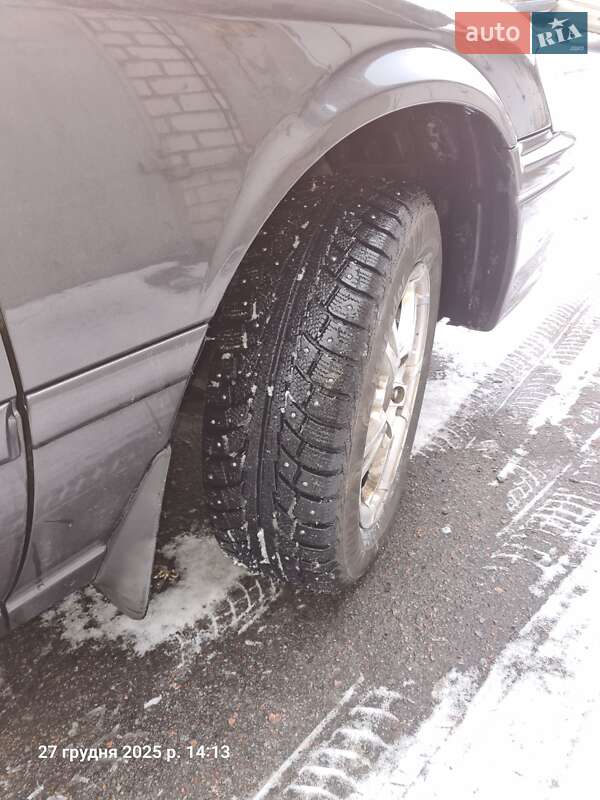 Седан Toyota Camry 2000 в Києві